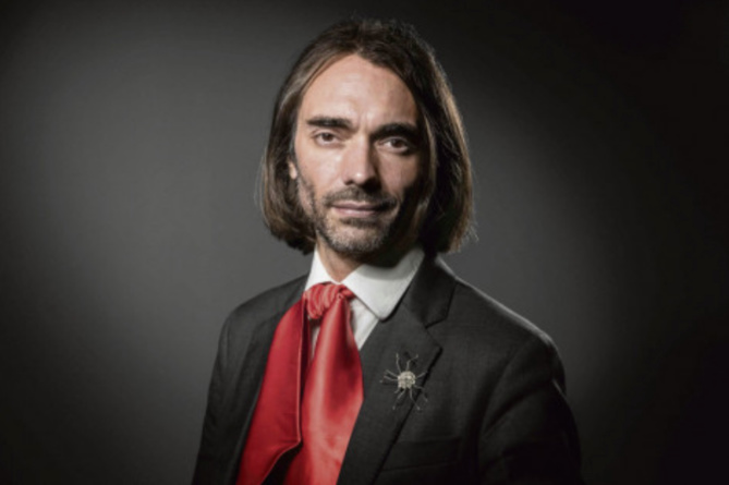 Cédric Villani Mathématicien, médaille Fields 2010, député LREM Cédric Villani Mathématicien, médaille Fields 2010, député LREM