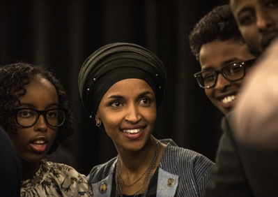 Ilhan Omar, le 6 novembre, à Minneapolis (Minnesota). / Stephen Maturen/AFP Ilhan Omar, le 6 novembre, à Minneapolis (Minnesota). / Stephen Maturen/AFP