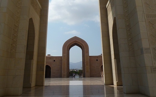 Entre syncrétisme artistique et affirmation d’une identité propre : le décor architectural de la Grande Mosquée Sultan al-Qaboos (Mascate). Partie 1/2