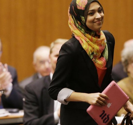 Sadia Saifuddin est la première femme musulmane à représenter les étudiants de l'université de Berkeley, aux Etats-Unis.