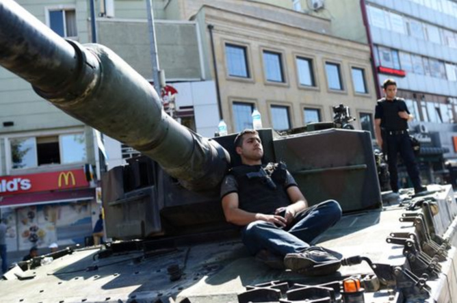 Istambul, le 16 juillet. BULENT KILIC AFP