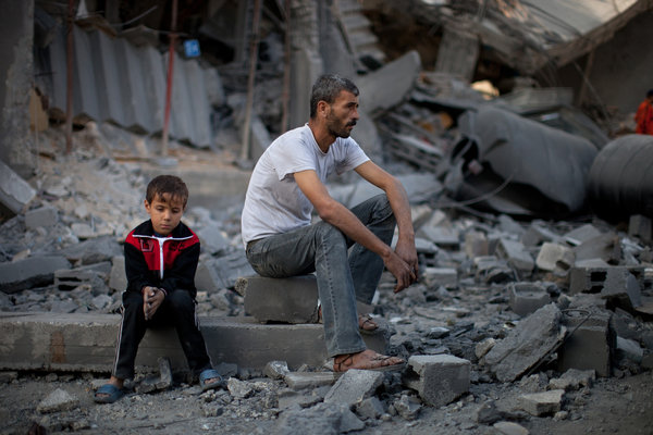 Survivants palestiniens après des bombardements israéliens. Agoravox photo.